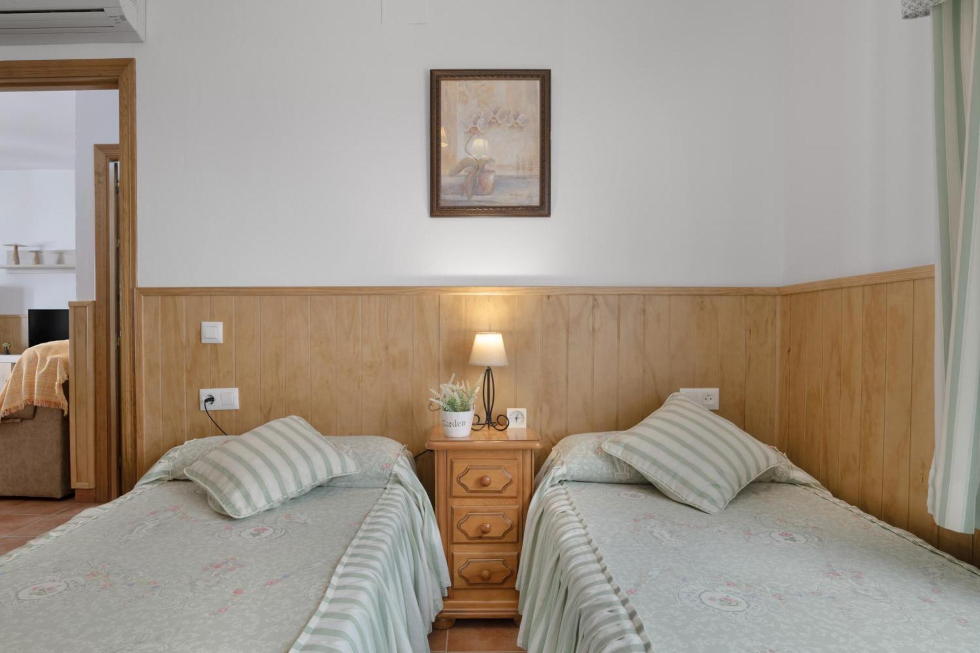 Apartamento Rocio - Solo Familias Conil De La Frontera Eksteriør billede